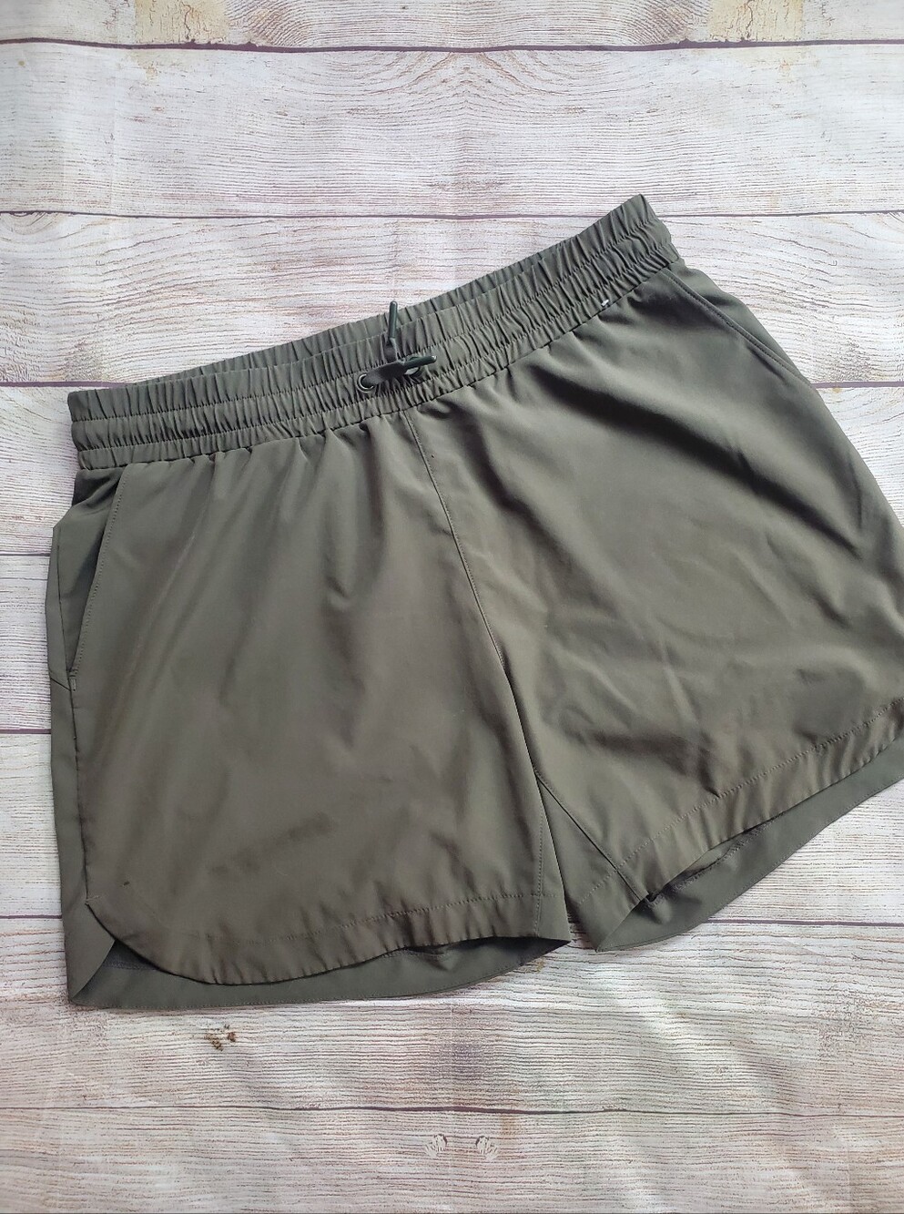 Mondetta Performance+Luxury Shorts-green